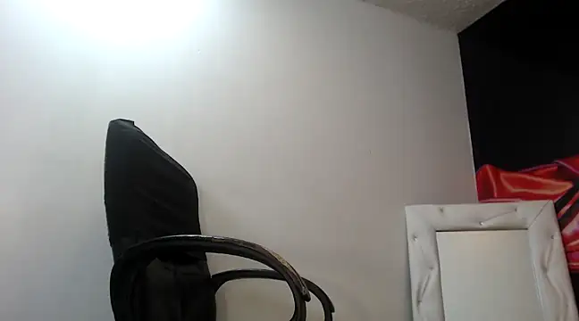 Snapshot of Hana___ chatting on 03-21-25, 09:23 Hana online show from 03-21-25, 09:23