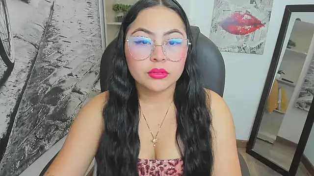 Snapshot of Hana___ chatting on 11-13-25, 10:30 Hana online show from 11-13-25, 10:30