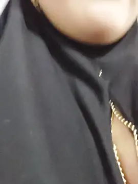 Hana    online show from 04-08-26, 11:27