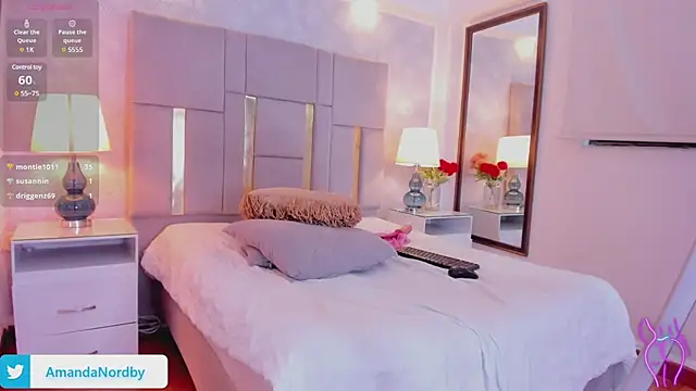 AmandaNordby  online show from 01-10-25, 12:59