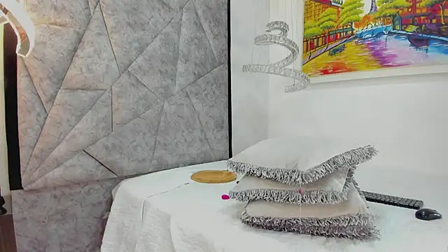 AmandaNordby  online show from 02-26-25, 01:32