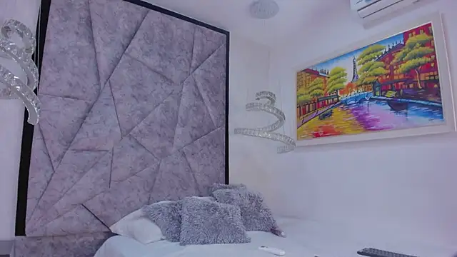 AmandaNordby  online show from 03-10-25, 09:29