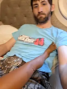 Snapshot of lewis7869 chatting on 03-27-26, 06:40 lewis7869 online show from 03-27-26, 06:40