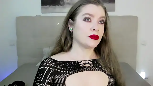 Snapshot of PetersEmily chatting on 02-06-25, 12:05 PetersEmily online show from 02-06-25, 12:05