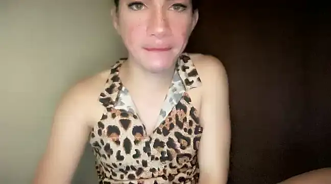 Snapshot of QUEEN_LILITH chatting on 12-17-24, 01:38 QUEEN LILITH online show from 12-17-24, 01:38