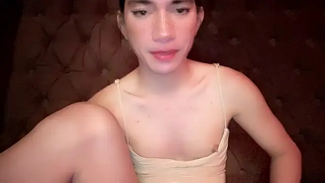 Snapshot of QUEEN_LILITH chatting on 11-22-25, 05:06 QUEEN LILITH online show from 11-22-25, 05:06