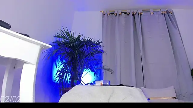 Snapshot of Coral_Princex chatting on 02-03-25, 12:47 Coral Princex online show from 02-03-25, 12:47