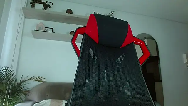 Snapshot of Robyn_Miller chatting on 09-20-25, 12:28 Robyn Miller online show from 09-20-25, 12:28