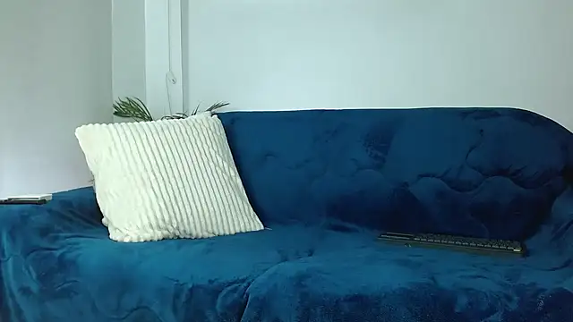 Snapshot of Robyn_Miller chatting on 09-25-25, 03:05 Robyn Miller online show from 09-25-25, 03:05