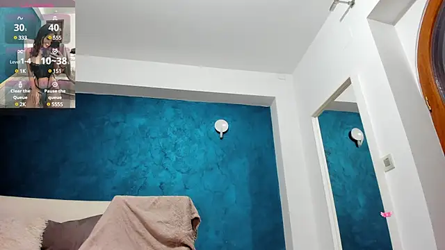 Anna Lewis online show from 01-18-25, 05:41