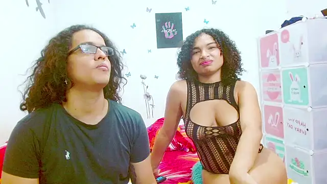 Snapshot of Kami_chigiri21 chatting on 03-08-25, 11:39 Kami chigiri21 online show from 03-08-25, 11:39