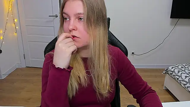 stacy miracle online show from 12-14-24, 03:25