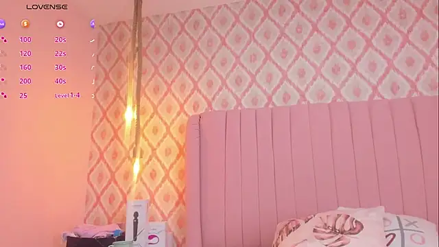 Snapshot of MAGIEVANS1 chatting on 01-31-25, 12:18 MAGIEVANS1 online show from 01-31-25, 12:18