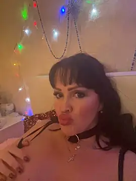 Lolaley2 online show from 01-27-25, 03:39