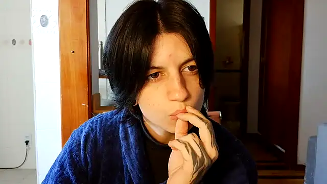 Snapshot of kyslrana chatting on 05-27-26, 04:26 kyslrana online show from 05-27-26, 04:26