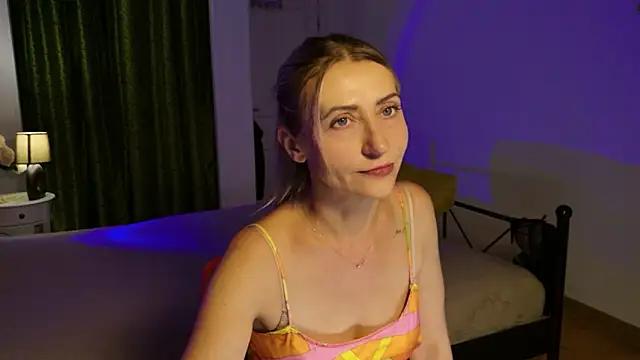 Snapshot of ZoeGrant chatting on 05-29-26, 05:33 ZoeGrant online show from 05-29-26, 05:33