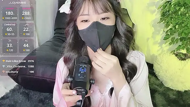 Snapshot of Mya_Lee chatting on 12-06-24, 07:34 Mya Lee online show from 12-06-24, 07:34