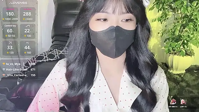 Snapshot of Mya_Lee chatting on 12-22-24, 06:48 Mya Lee online show from 12-22-24, 06:48