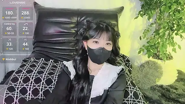 Snapshot of Mya_Lee chatting on 12-30-24, 06:27 Mya Lee online show from 12-30-24, 06:27