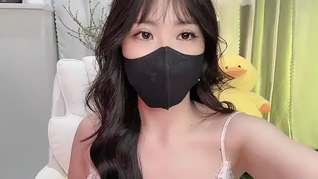 Snapshot of Mya_Lee chatting on 01-20-25, 05:06 Mya Lee online show from 01-20-25, 05:06