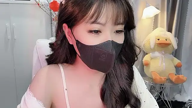 Snapshot of Mya_Lee chatting on 01-24-25, 04:17 Mya Lee online show from 01-24-25, 04:17