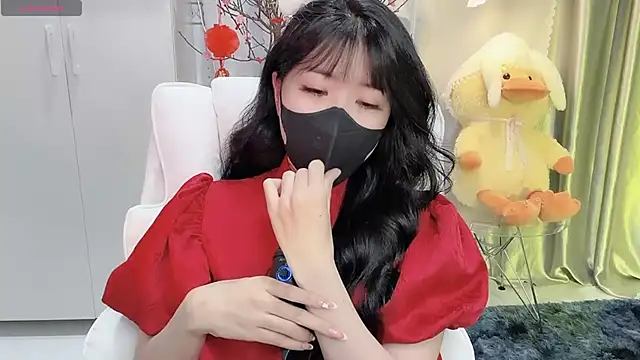 Snapshot of Mya_Lee chatting on 01-25-25, 04:35 Mya Lee online show from 01-25-25, 04:35