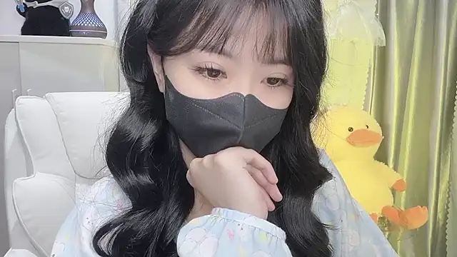 Snapshot of Mya_Lee chatting on 02-11-25, 04:13 Mya Lee online show from 02-11-25, 04:13