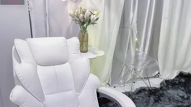 Snapshot of Mya_Lee chatting on 09-22-25, 03:47 Mya Lee online show from 09-22-25, 03:47