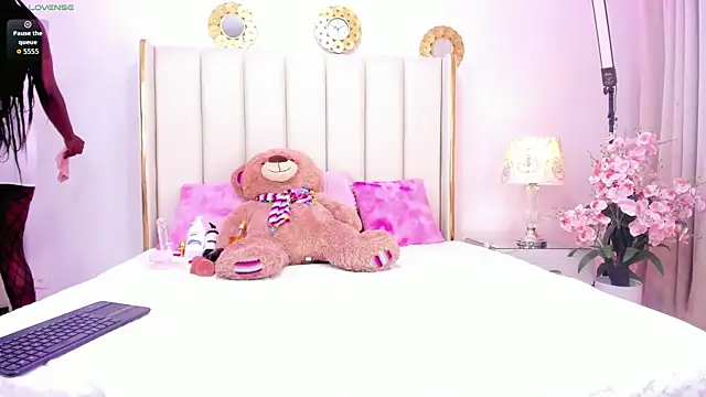 GianinaLewis online show from 01-13-26, 08:58