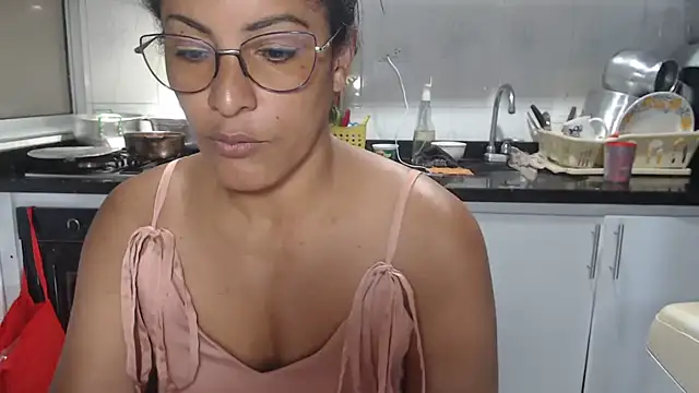 Snapshot of kateleyagrey chatting on 10-27-25, 07:07 kateleyagrey online show from 10-27-25, 07:07