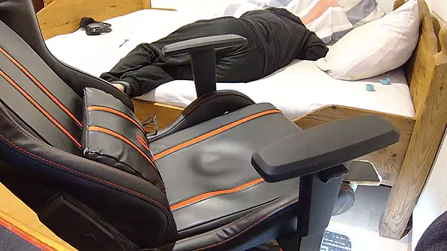 KmlBI26 online show from 10-29-25, 07:15