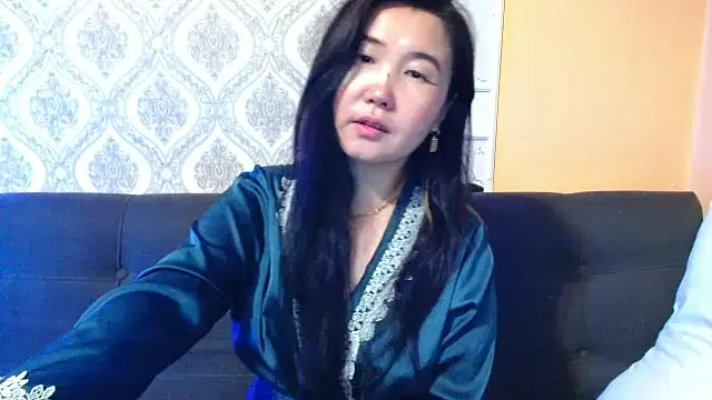 Snapshot of Bet_Lu chatting on 12-25-24, 05:26 Bet Lu online show from 12-25-24, 05:26