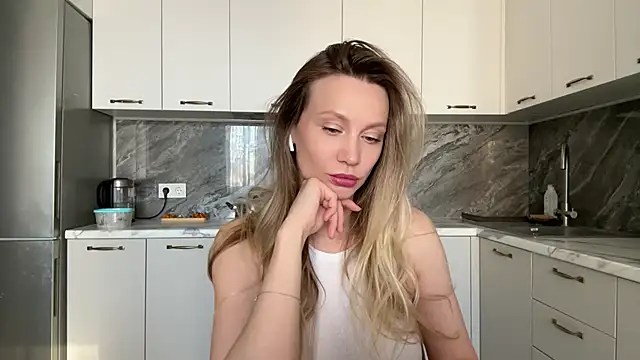 Alice Wonders online show from 02-20-25, 09:33