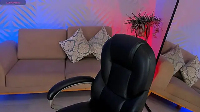 RoseFerrera online show from 09-19-25, 08:09