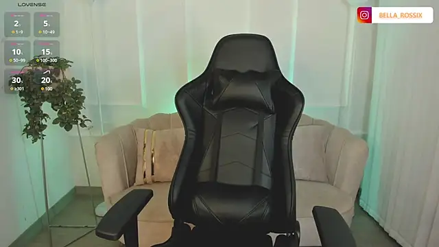 Snapshot of BellaRossii chatting on 03-06-25, 12:00 BellaRossii online show from 03-06-25, 12:00