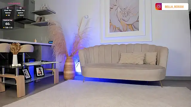 Snapshot of BellaRossii chatting on 10-24-25, 01:03 BellaRossii online show from 10-24-25, 01:03