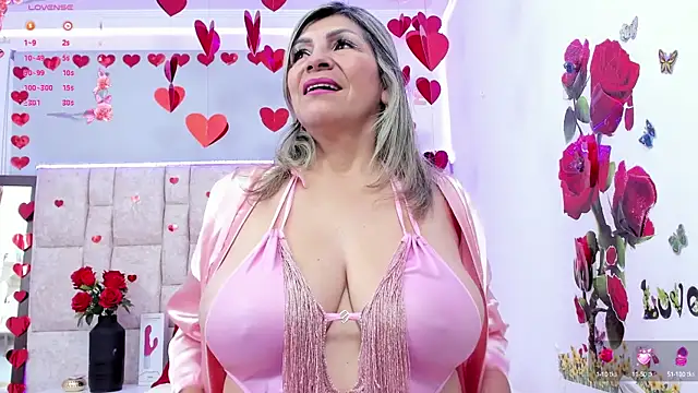 Snapshot of Celeste_Lincon chatting on 03-22-25, 12:49 Celeste Lincon online show from 03-22-25, 12:49