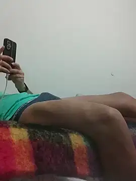 Snapshot of PepeCharlie27 chatting on 02-14-26, 11:01 PepeCharlie27 online show from 02-14-26, 11:01