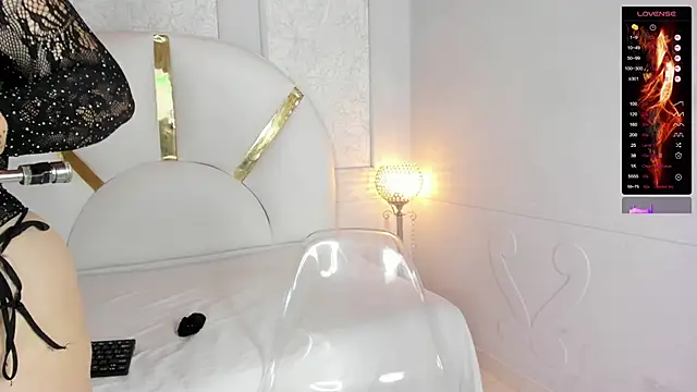 Snapshot of SofiaRousel chatting on 09-23-25, 04:26 SofiaRousel online show from 09-23-25, 04:26