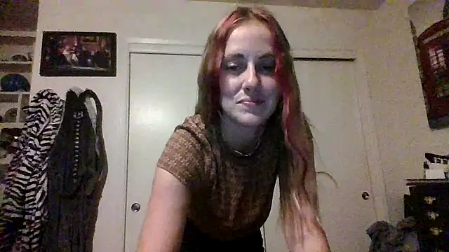 Snapshot of ClumsyLink chatting on 09-12-25, 02:44 ClumsyLink online show from 09-12-25, 02:44