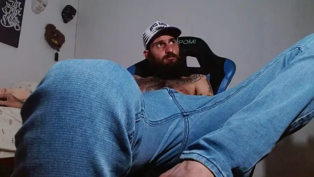 Snapshot of Tatted21xxx chatting on 04-20-26, 06:53 Tatted21xxx online show from 04-20-26, 06:53