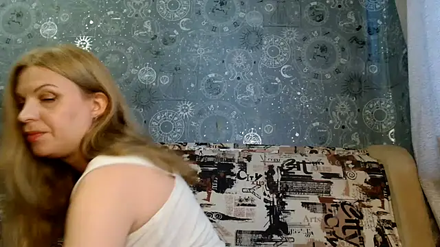 Snapshot of BlondeFox chatting on 06-08-26, 03:07 BlondeFox online show from 06-08-26, 03:07