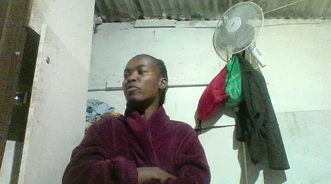 Snapshot of hairybushpussyxx1 chatting on 01-05-25, 05:20 hairybushpussyxx1 online show from 01-05-25, 05:20