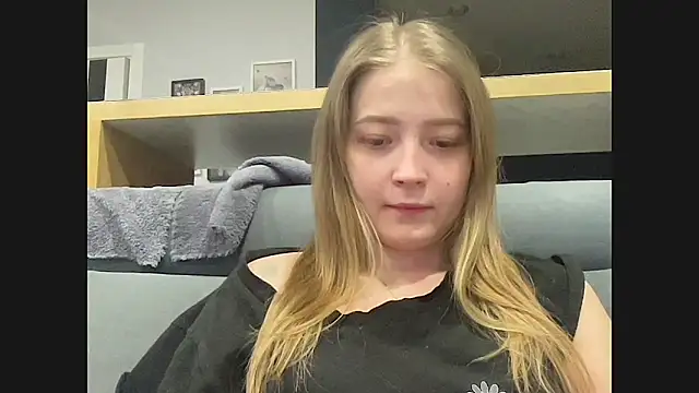 Snapshot of CharmingSarah chatting on 02-25-26, 05:33 CharmingSarah online show from 02-25-26, 05:33