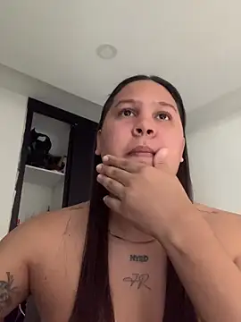 Snapshot of junaiker_roa chatting on 11-14-25, 05:11 junaiker roa online show from 11-14-25, 05:11