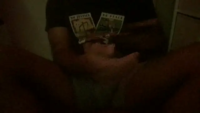 Snapshot of Freaky_dickey chatting on 12-05-25, 12:25 Freaky dickey online show from 12-05-25, 12:25