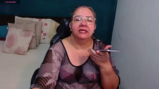 scaelettdubois online show from 05-20-26, 01:12