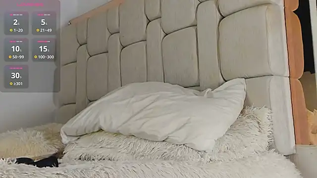 Snapshot of Jampool19 chatting on 10-31-25, 07:20 Jampool19 online show from 10-31-25, 07:20