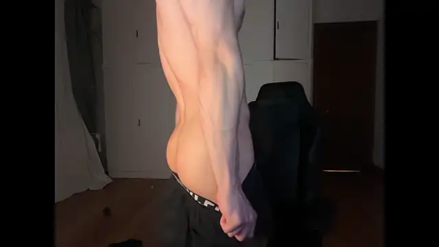 Snapshot of SasukeUhchiaa chatting on 12-19-25, 03:13 SasukeUhchiaa online show from 12-19-25, 03:13