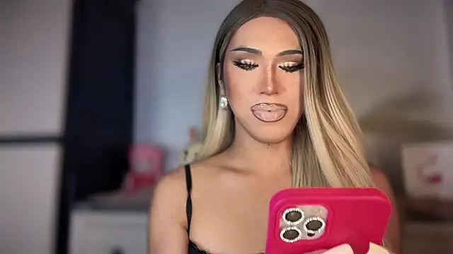 Ts glamxxxx online show from 01-06-26, 01:42